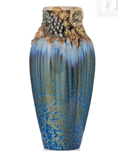 O_MOUGIN - Vase en grès à corps ovoïde et col cintré et ourlé_0.jpg